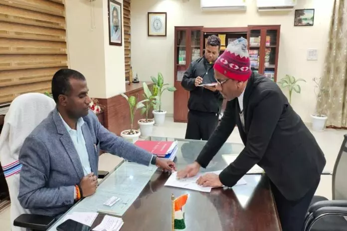 रांची DC ने जनता दरबार में सुनीं लोगों कि समस्याएं,जल्द समाधान करने का दिया आश्वासन