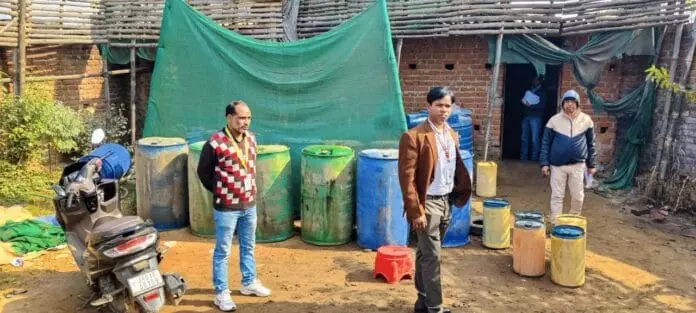 पेट्रोलियम पदार्थों में मिलावट और अवैध भंडारण करने वालों के खिलाफ जिला प्रशासन ने की सख्त कार्रवाई