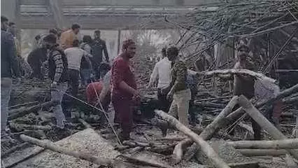 कनौज रेलवे स्टेशन पर बड़ा हादसा,आफत में पद गई मजदूरों की जान