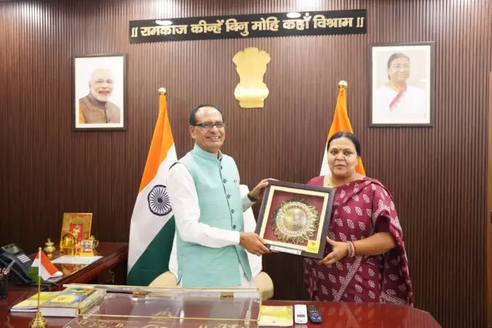 ग्रामीण विकास मंत्री दीपिका पांडेय के नेतृत्व में प्रतिनिधिमंडल ने केंद्रीय मंत्री शिवराज सिंह चौहान से की मुलाकात