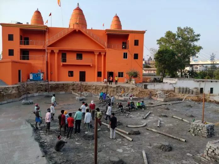 श्री राम जानकी तपोवन मंदिर के नींव का प्रथम ढलाई कार्य हुआ प्रारंभ