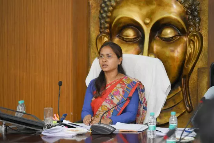 कृषि , पशुपालन एवं सहकारिता मंत्री शिल्पी नेहा तिर्की ने की मासिक विभागीय समीक्षा बैठक