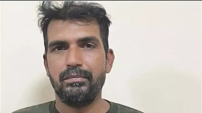 20 दिन बाद अटारी बॉर्डर से स्वदेश लौटे बीएसएफ जवान पूर्णम कुमार शॉ