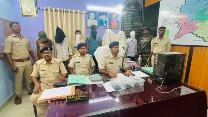 खूंटी पुलिस द्वारा मोबाइल चोरी करने वाले गिरोह का किया गया उद्भेदन